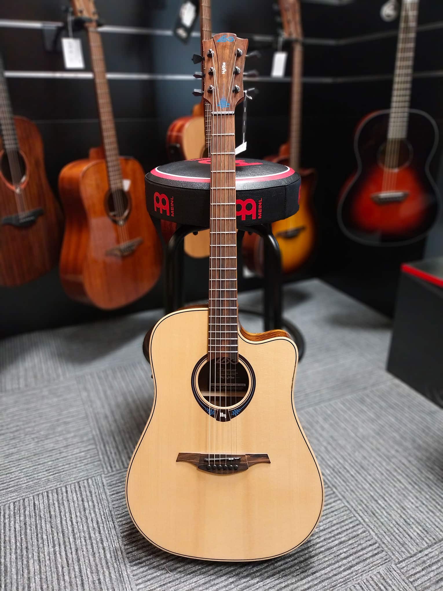 guitare folk jumbo